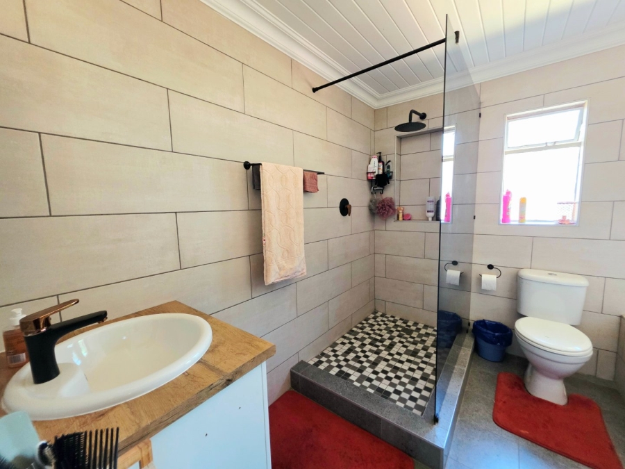 4 Bedroom Property for Sale in Generaal De Wet Free State